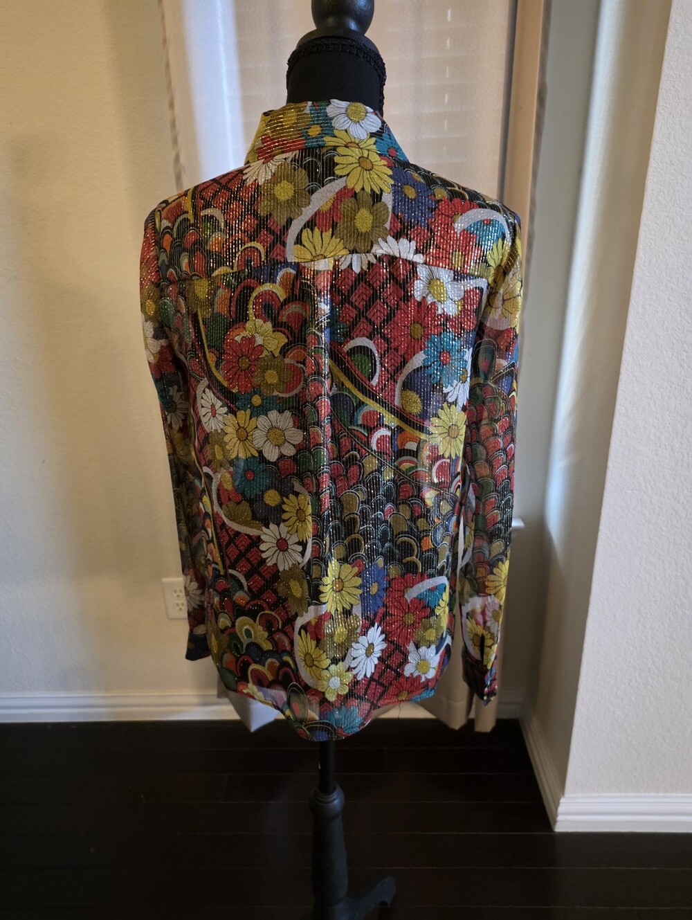 Alice + Olivia "Floral Print Top" - Picture 6 of 8